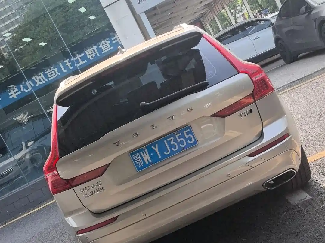 VOLVO XC60