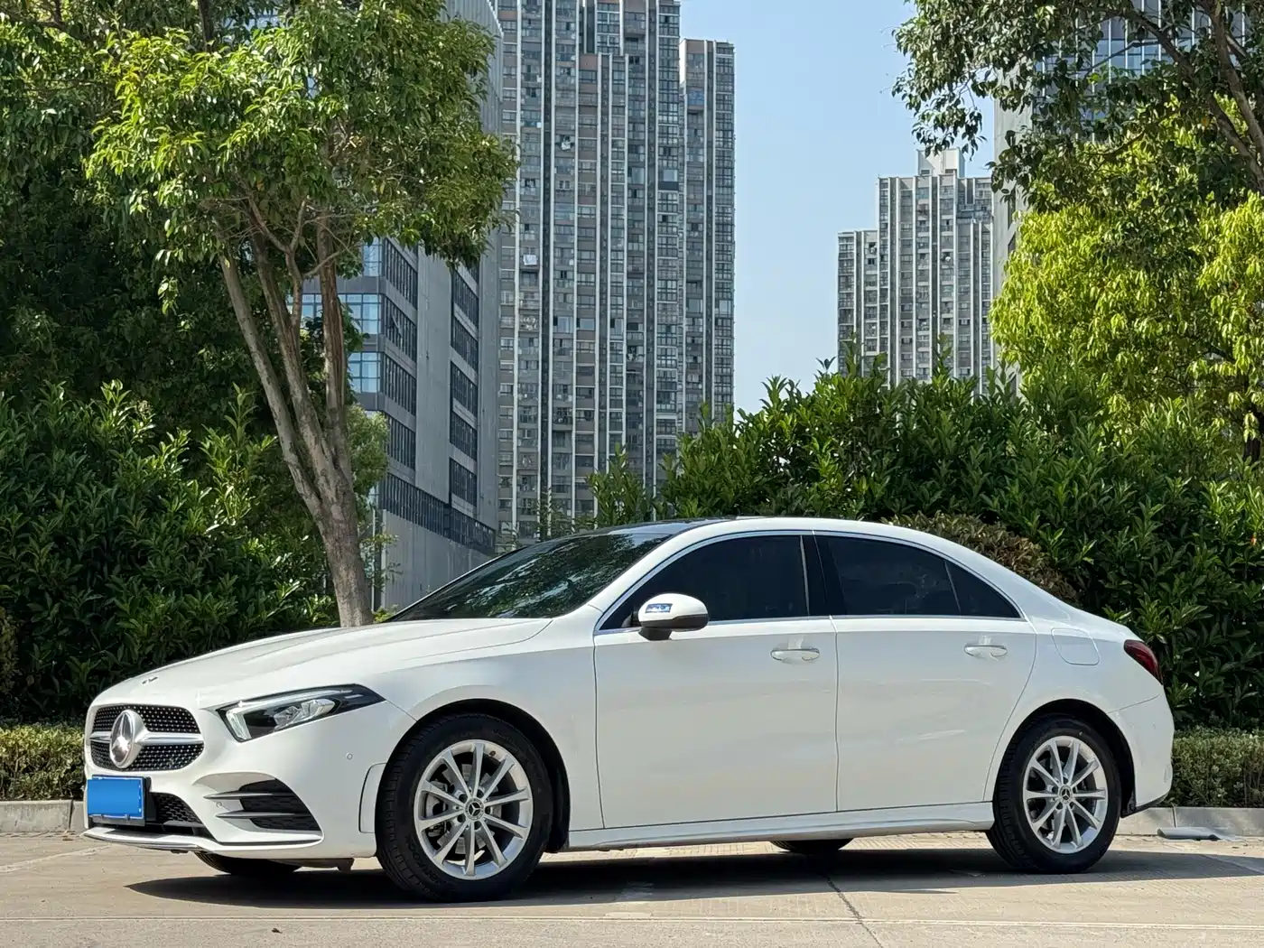Mercedes-Benz A-Class 2020 A 200 L Sport Sedan фото 2