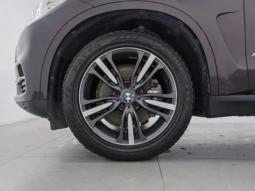 Photo 17 - BMW X5 (Import)