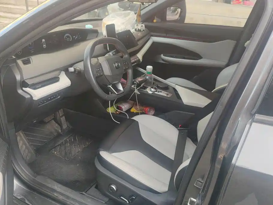 Changan UNI-V iDD 2024 2024 Blue Whale Smart iDD 136km Smart Premium