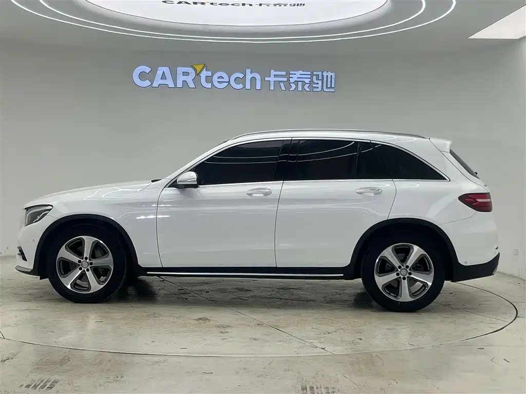 Mercedes-Benz GLC 2017 GLC 260 4MATIC Luxury фото 5
