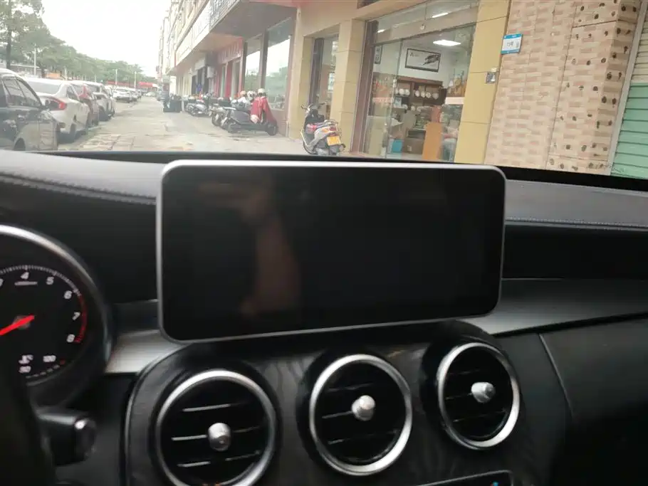 Mercedes-Benz C-Class 2015 Facelift C 200 L Sport фото 13