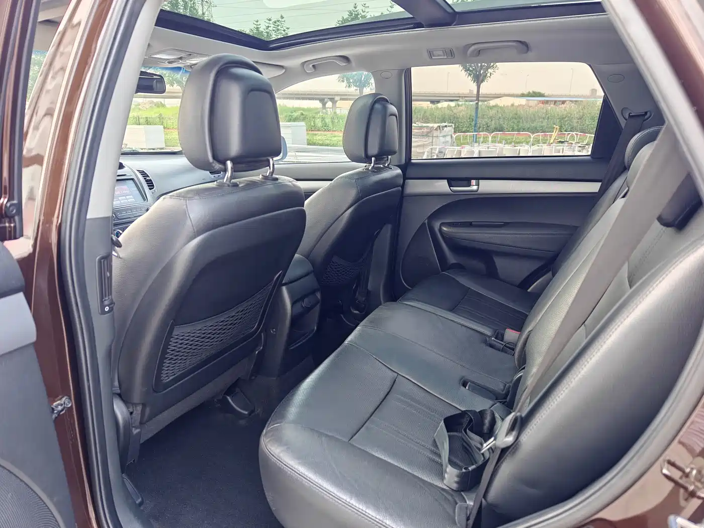 Photo 13 - Kia Sorento