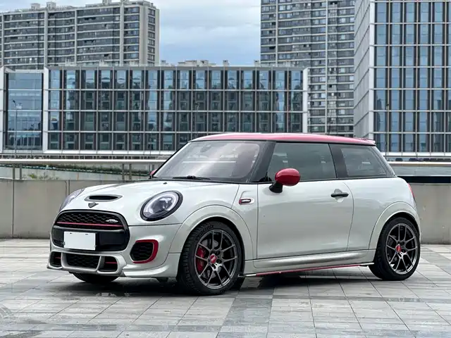 MINI JCW