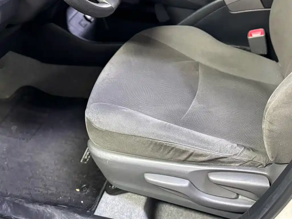 Toyota Prius 2012 1.8L Standard Edition фото 5