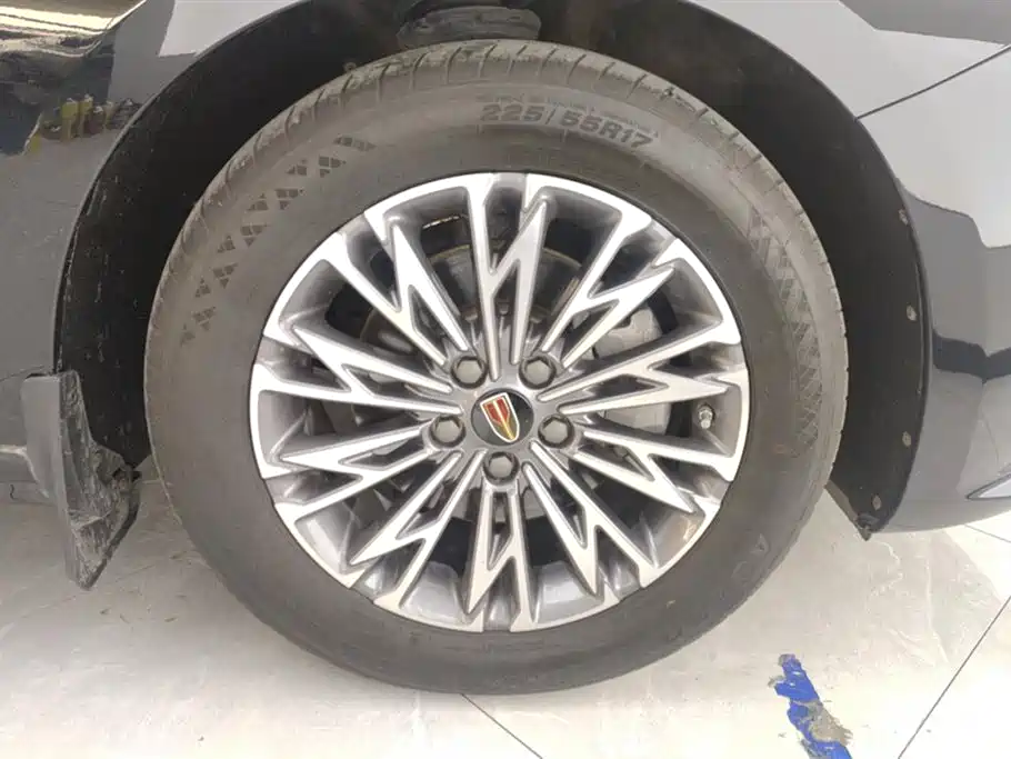 Hongqi H5 2024 1.5T DCT Smart Connect Flag Rhythm Edition фото 6