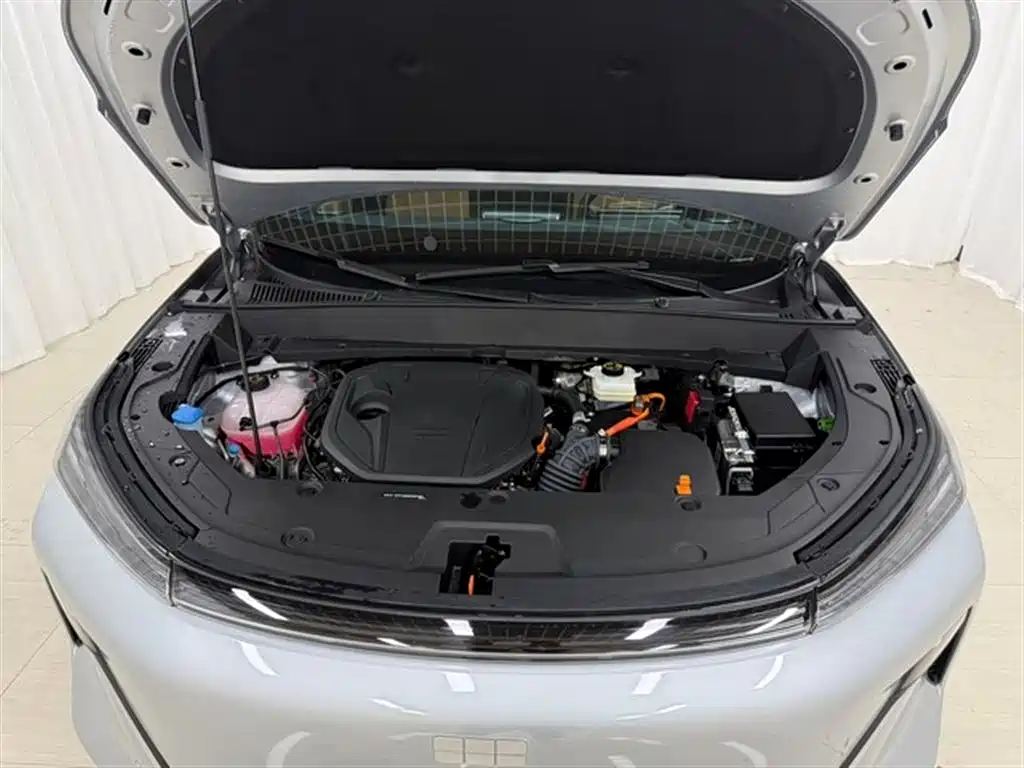 Geely Galaxy Galaxy Starship 7 EM-i 2025 Model 120km Explorer+ Edition фото 9