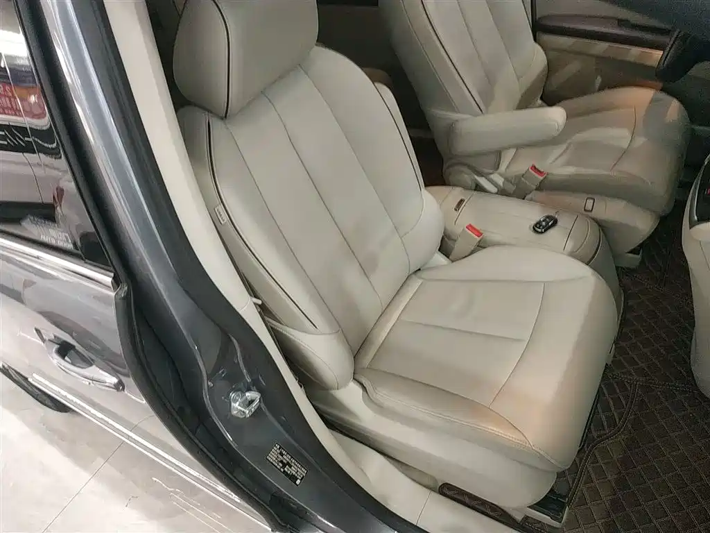 Buick GL8 2021 Land Business Class 652T Luxury фото 17