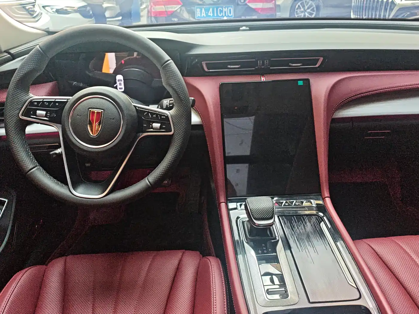 Hongqi H5 2025 2.0T Automatic Flag Celebration 500,000 Units Anniversary Edition фото 4