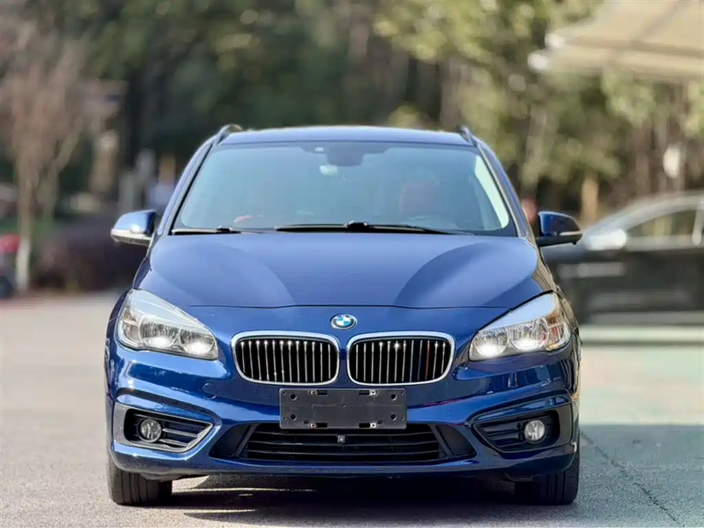 BMW 2 Series Touring 2016 218i Fashion Model фото 21