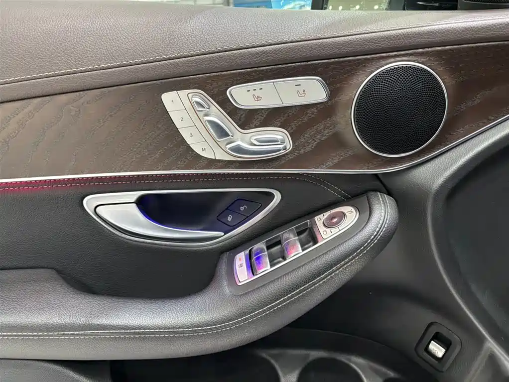 Mercedes-Benz GLC 2020 GLC 300 L 4MATIC Dynamic фото 9