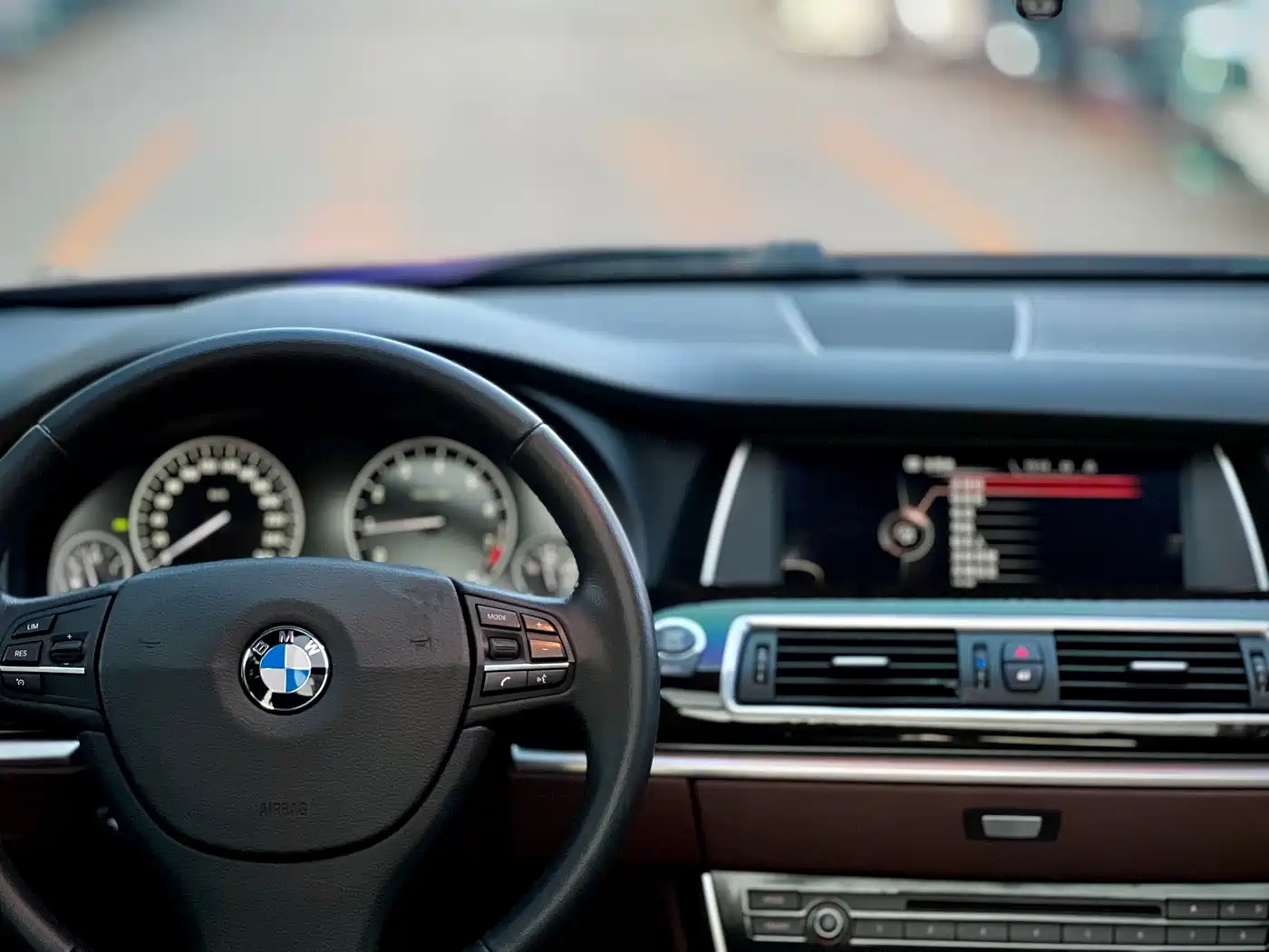 BMW 5 Series GT 2016 2015 528i Leading