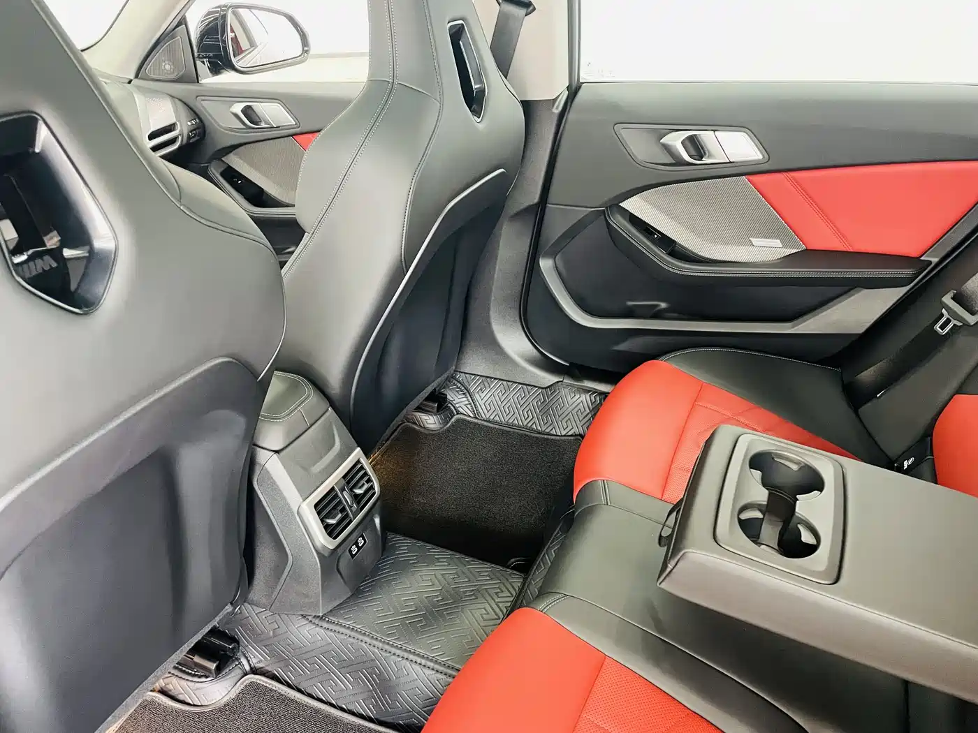 BMW 2 Series 2025 225L M Sport Moonlight Package фото 12