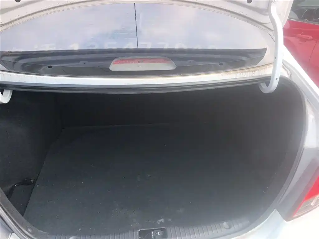 Hyundai Verna 2014 1.4L Manual Smart GLS фото 19