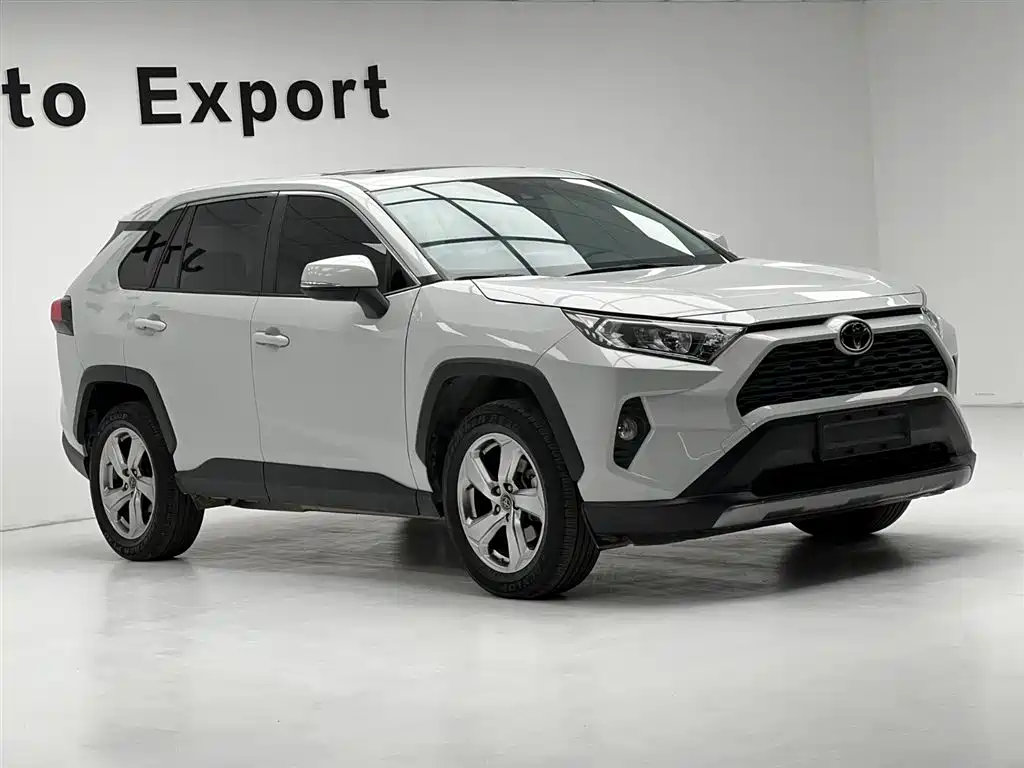 Toyota RAV4 Rongfang 2022 2.0L CVT 2WD Trend Edition фото 3