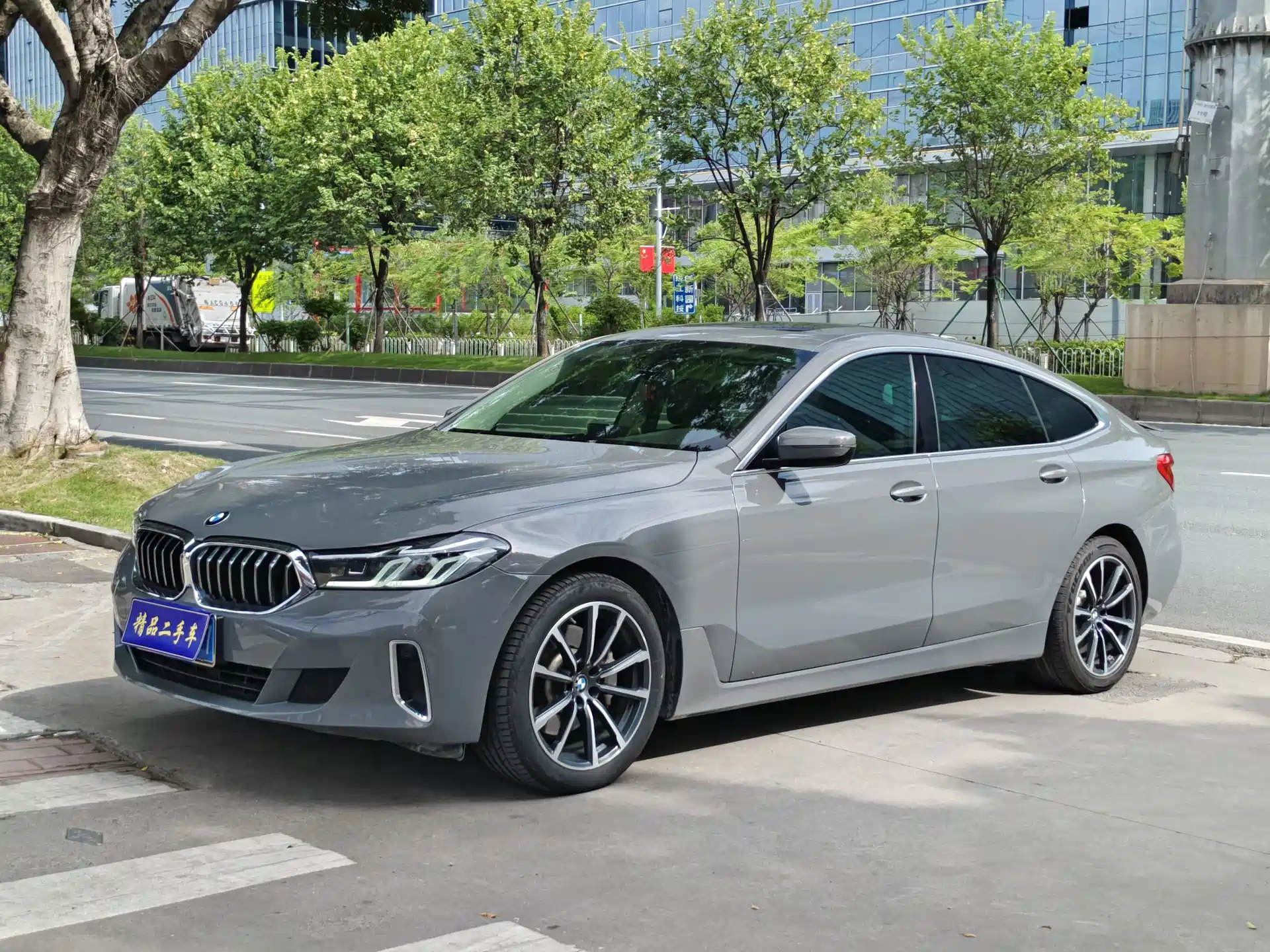 Фото 1 - BMW 6 Series GT