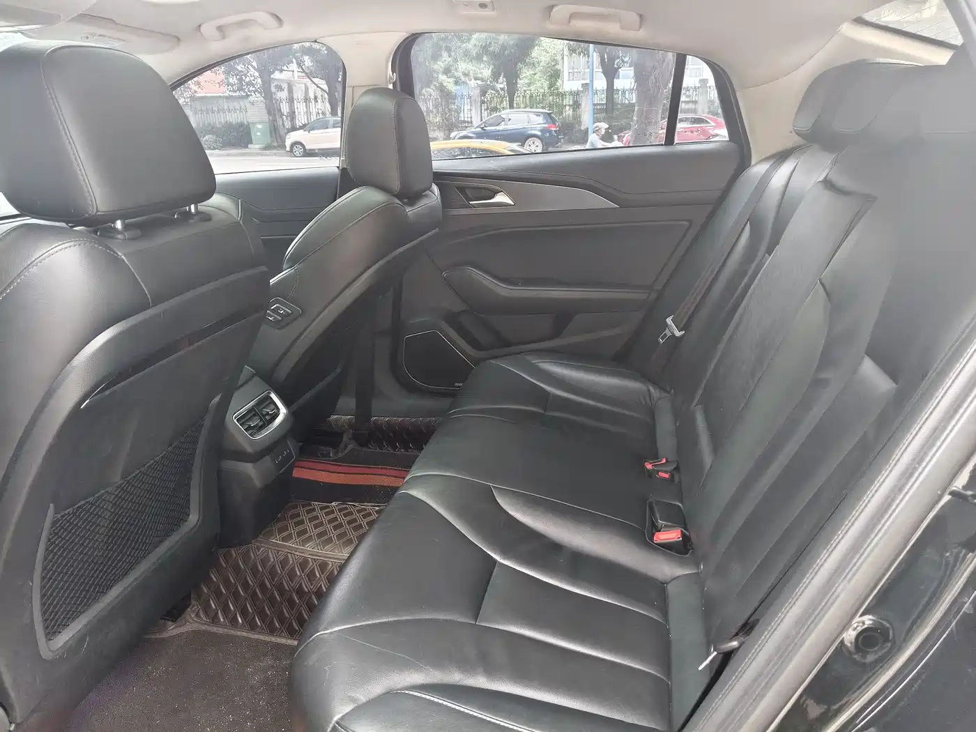 Hongqi H5 2022 Classic 1.8T Auto Smart Connect Flag Rhythm Edition фото 12