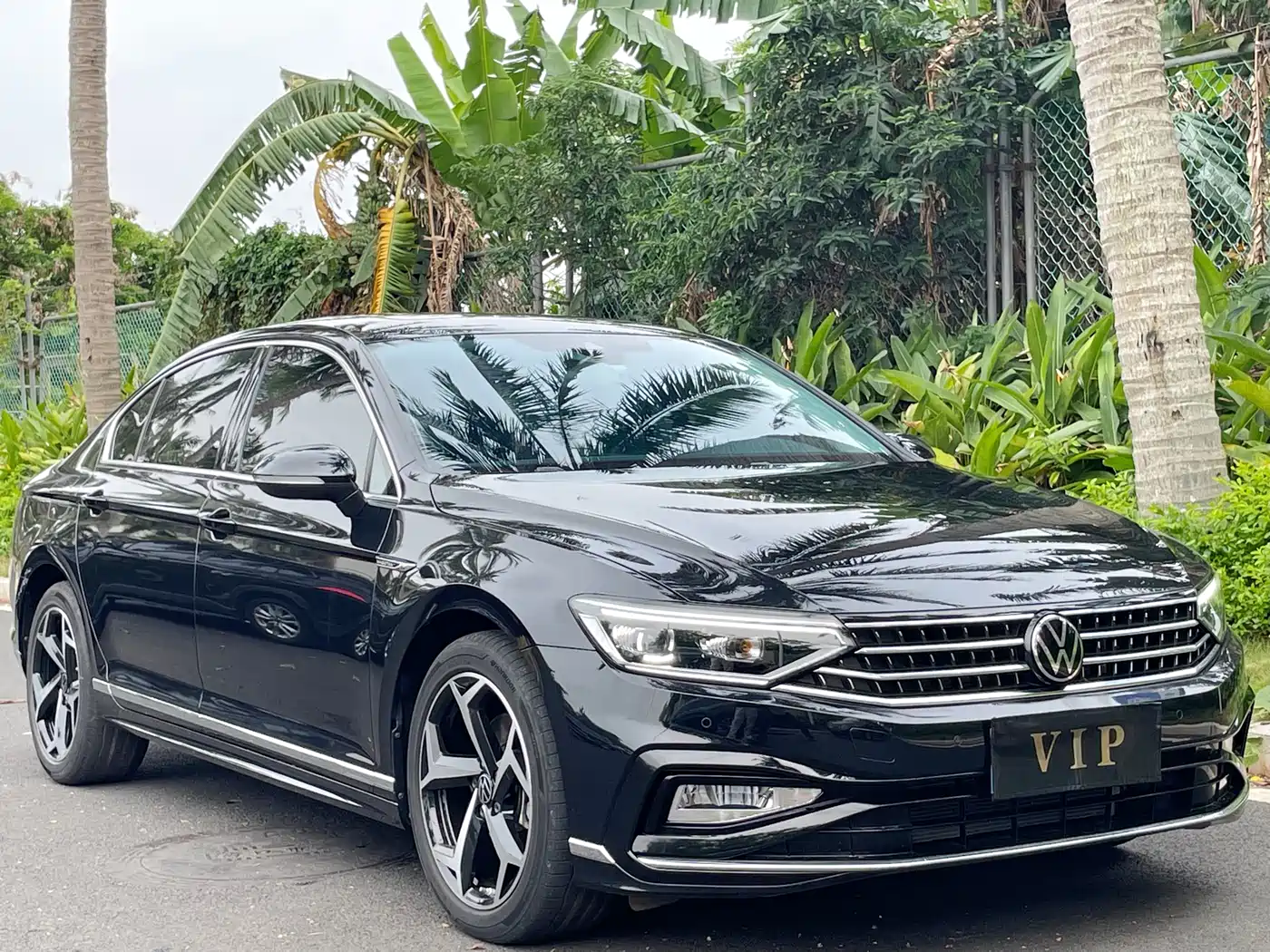 Volkswagen Magotan 2024 2 Million Units Public Sharing Edition 330TSI DSG Luxury фото 4