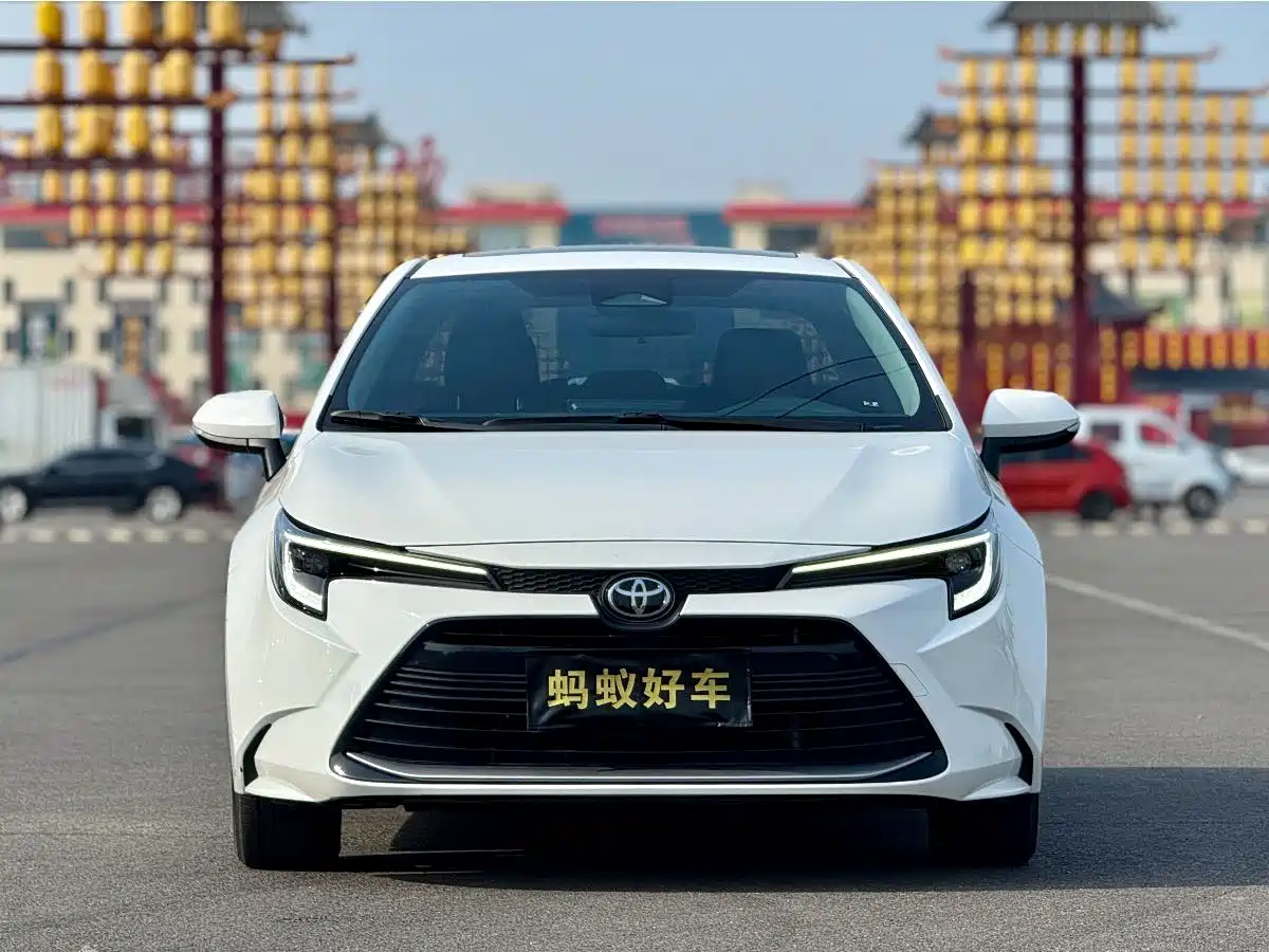 Toyota Levin 2024 Smart Hybrid 1.8L Luxury Edition фото 2