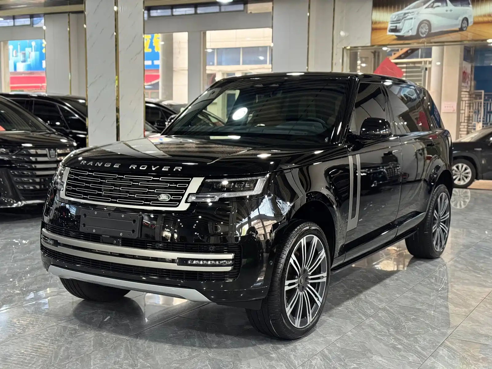 Фото 1 - Land Rover Range Rover