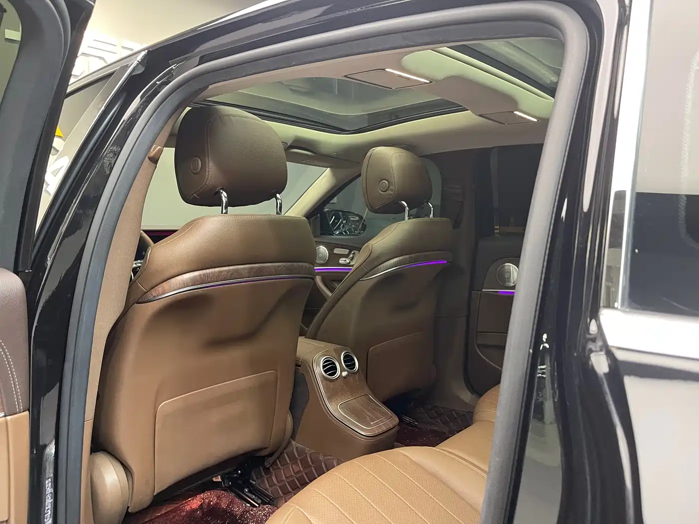Mercedes-Benz E-Class 2021 E 300 L Luxury фото 10