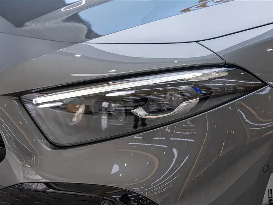 Mercedes-Benz A-Class AMG (Import) 2025 AMG A 35 4MATIC фото 22