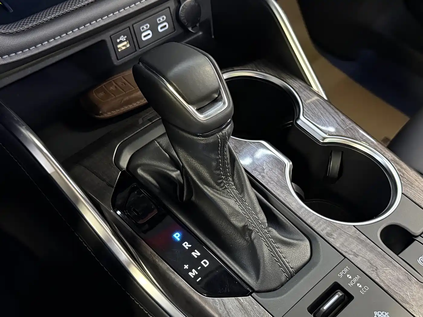 Toyota Crown Kluger 2024 2.0T AWD Jinyao Edition фото 9