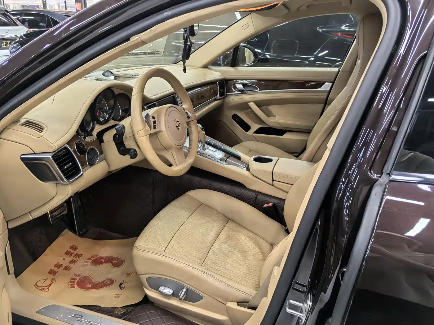 Porsche Panamera 2010 Panamera 4 3.6L фото 7