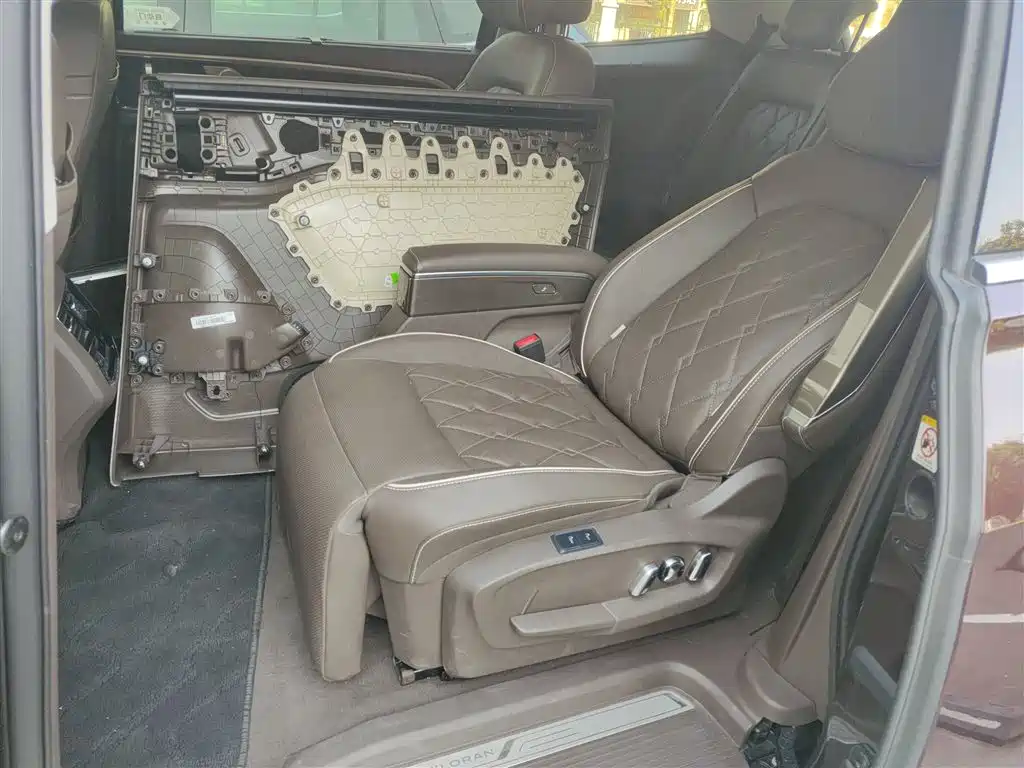 Volkswagen Viloran 2020 380TSI Premium фото 14