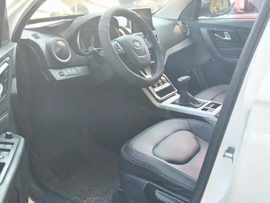 Besturn X40 2020 2019 1.6L Auto Luxury Type China V