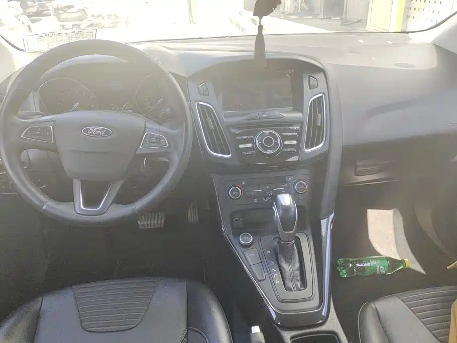 Ford Focus 2019 2018 Hatchback Classic EcoBoost 125 Automatic Super Trend Smart Edition