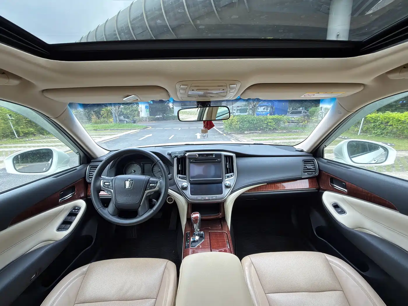 Toyota Crown 2015 2.5L Fashion Limited Edition фото 7