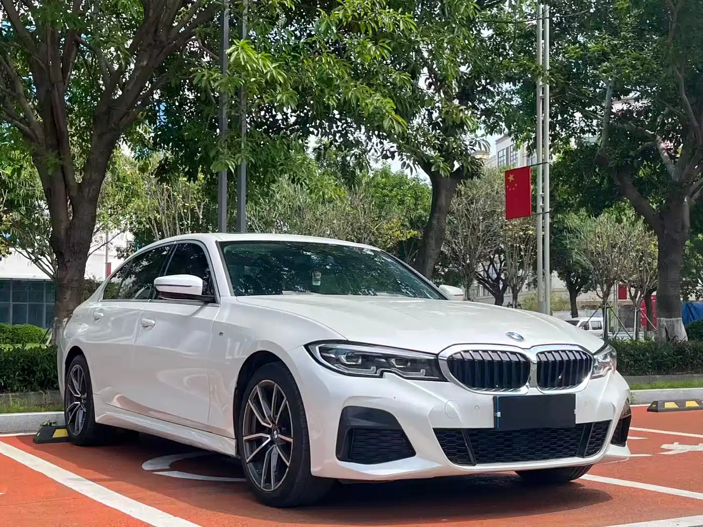BMW 3 Series 2021 320Li M Sport Package фото 3