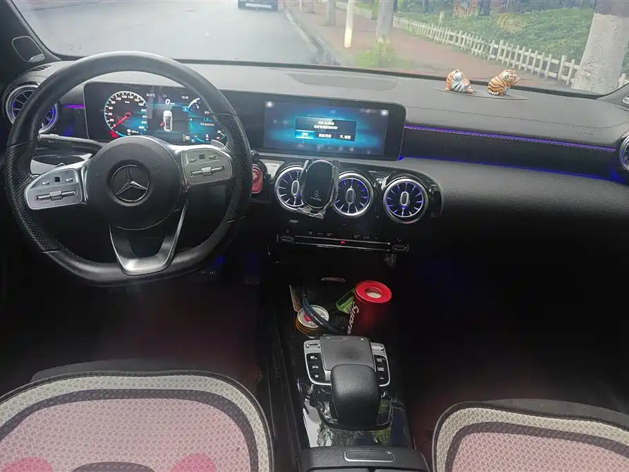 Mercedes-Benz A-Class 2019 Facelift A 200 L Sports Sedan фото 12