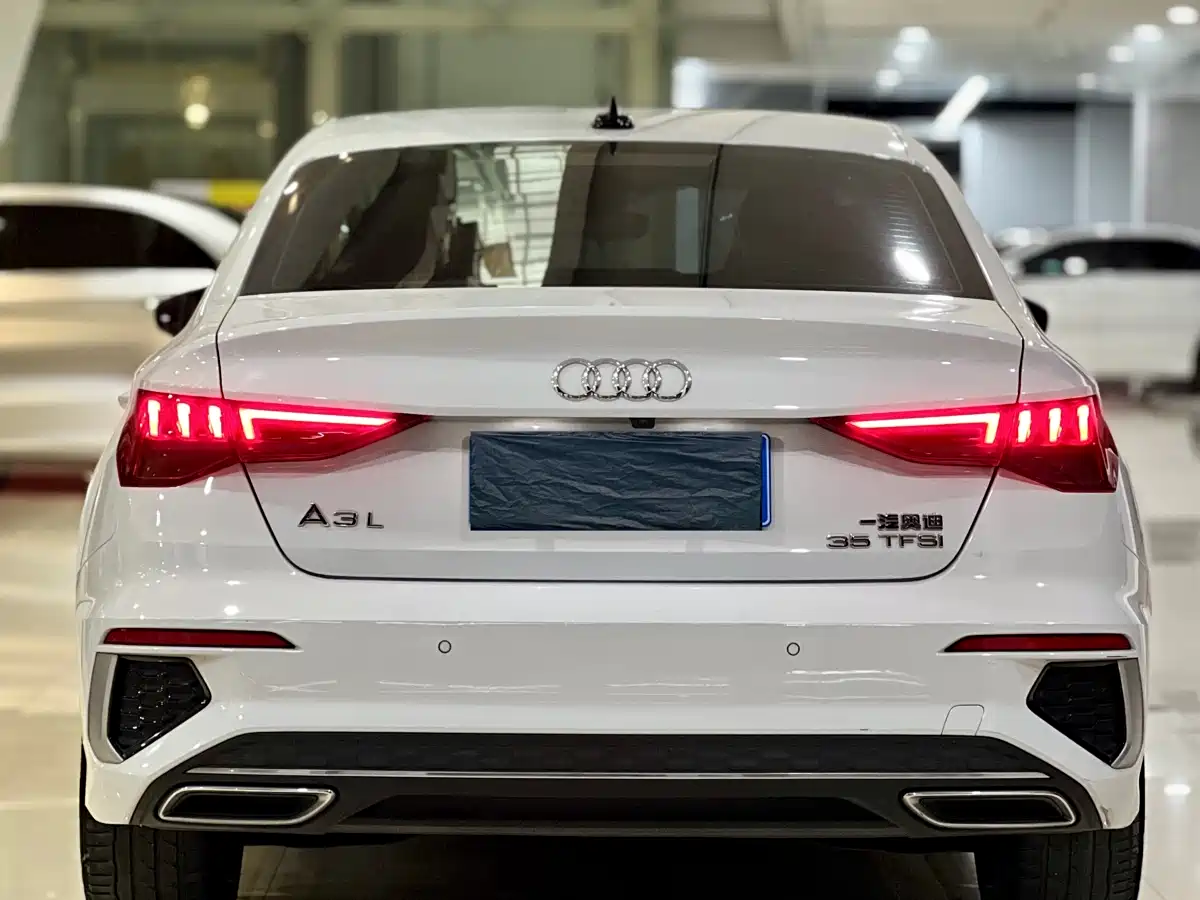 Audi A3 2024 Model A3L Limousine 35 TFSI Fashion Sport фото 5