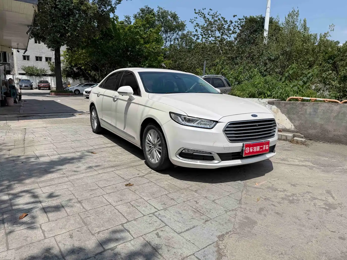 Фото 3 - Ford Taurus