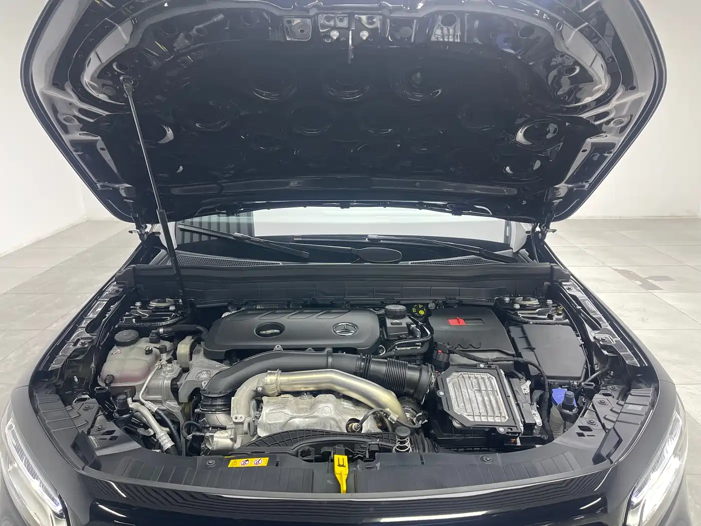Mercedes-Benz GLB 2024 Facelift GLB 220 Dynamic фото 9