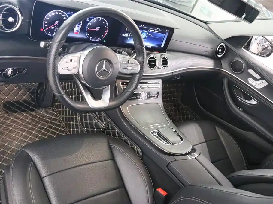 Mercedes-Benz E-Class 2019 E 300 L Sport Fashion фото 11