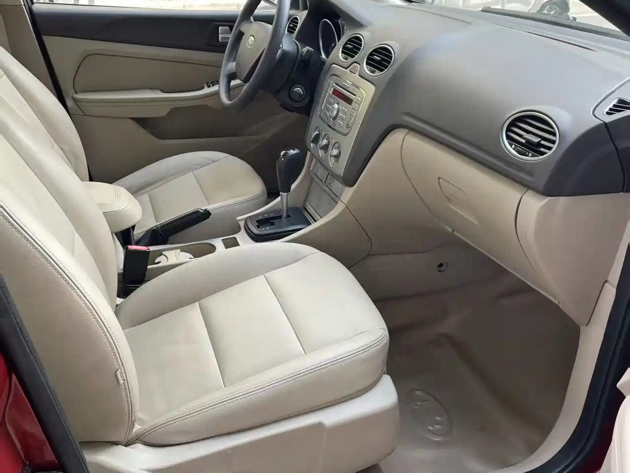 Ford Focus 2011 2011 Sedan 1.8L Automatic Fashion