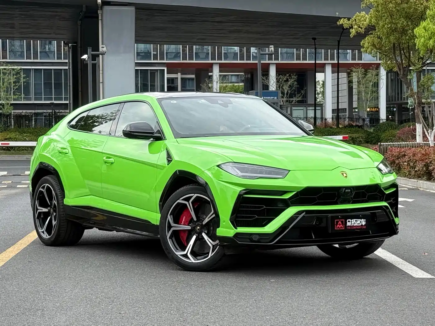 LAMBORGHINI URUS