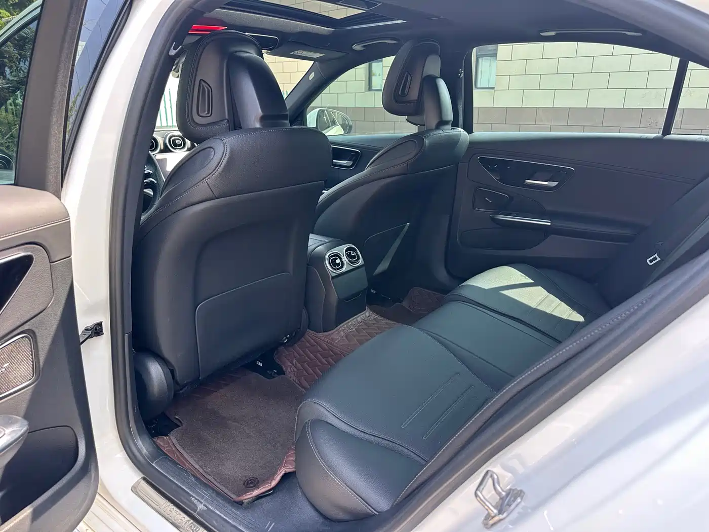 Mercedes-Benz C-Class 2023 Facelift C 200 L Sport Edition фото 7