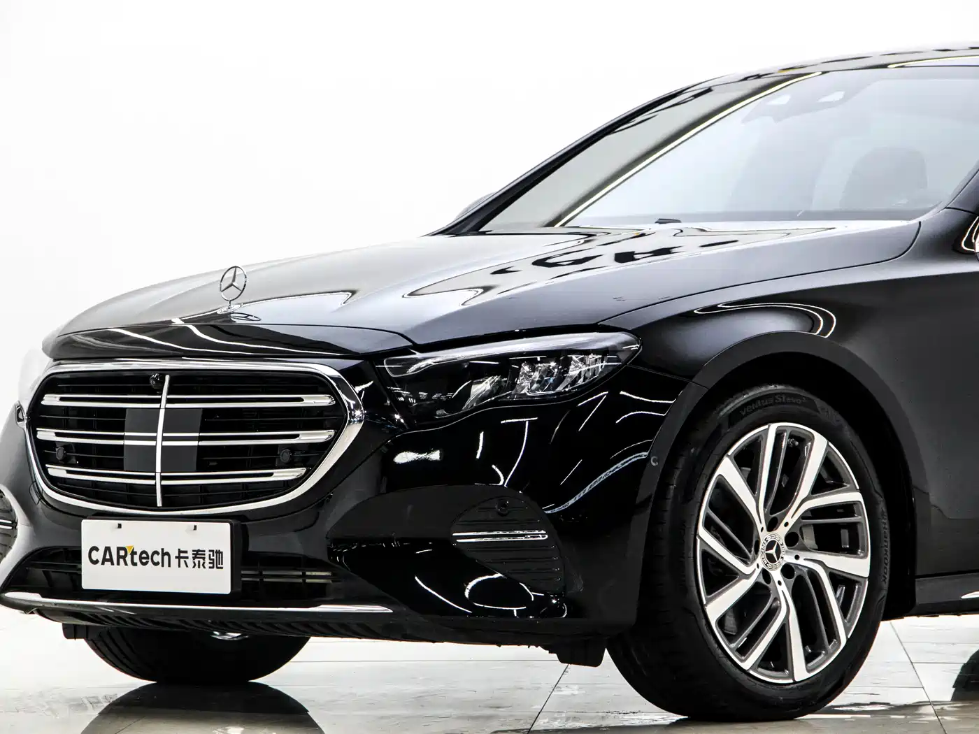 Mercedes-Benz E-Class 2025 E 300 L Fashion фото 2