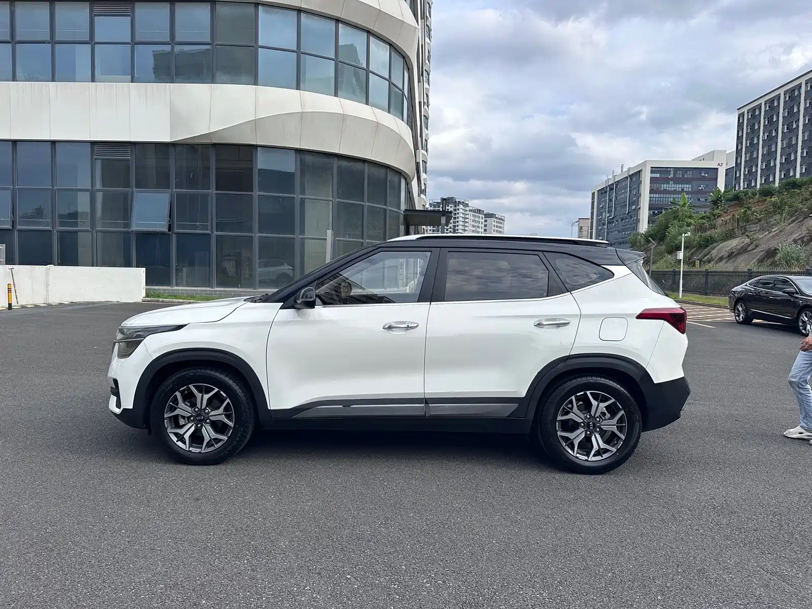 Фото 13 - Kia KX3