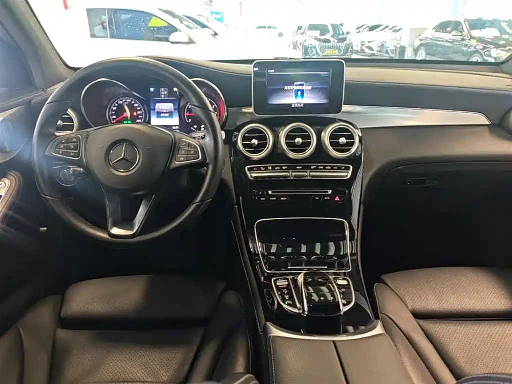 Mercedes-Benz GLC 2019 Model GLC 200 L 4MATIC фото 10