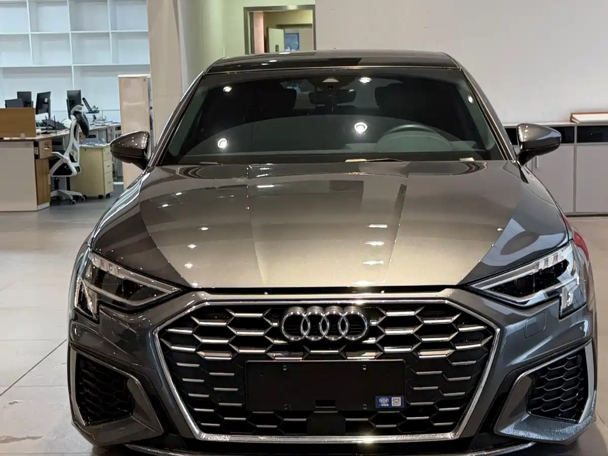 Audi A3 2023 Sportback 35 TFSI Fashion Sport фото 2