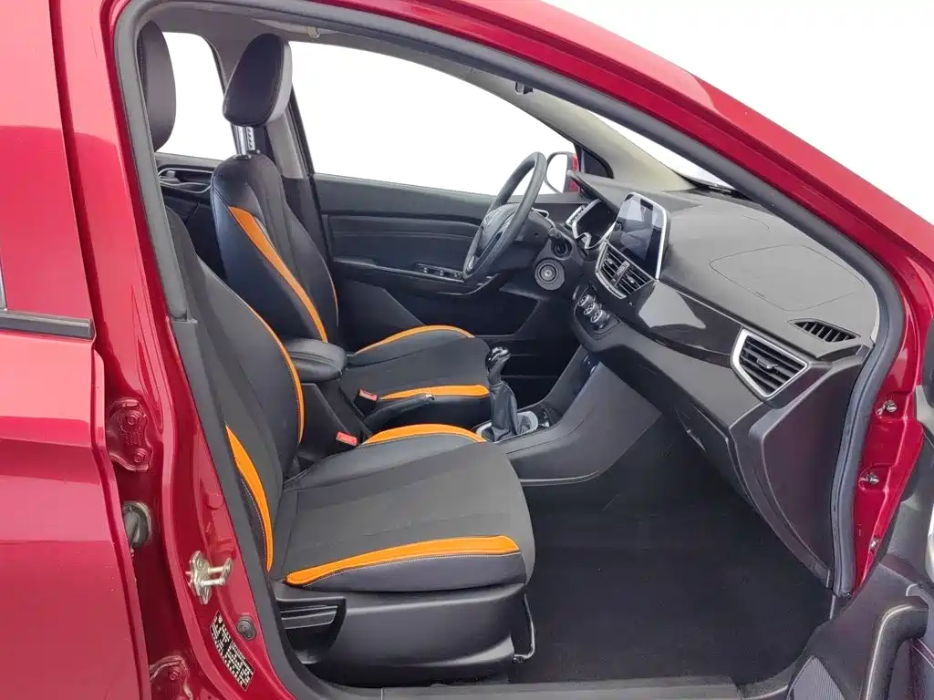Photo 23 - Baojun 310