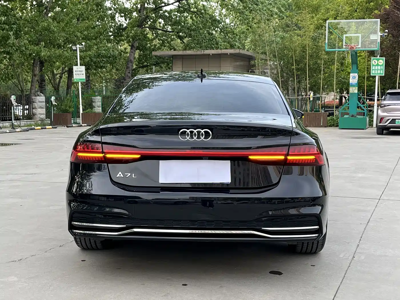 Audi A7L 2024 45 TFSI Luxury фото 7