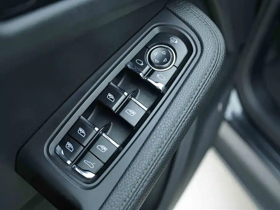Porsche Macan 2020 Macan 2.0T фото 4
