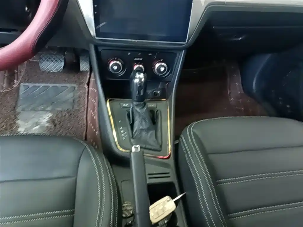 Volkswagen Lavida 2017 1.6L Automatic Trend Edition фото 13