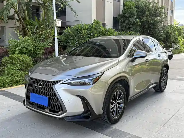 Lexus NX 2024